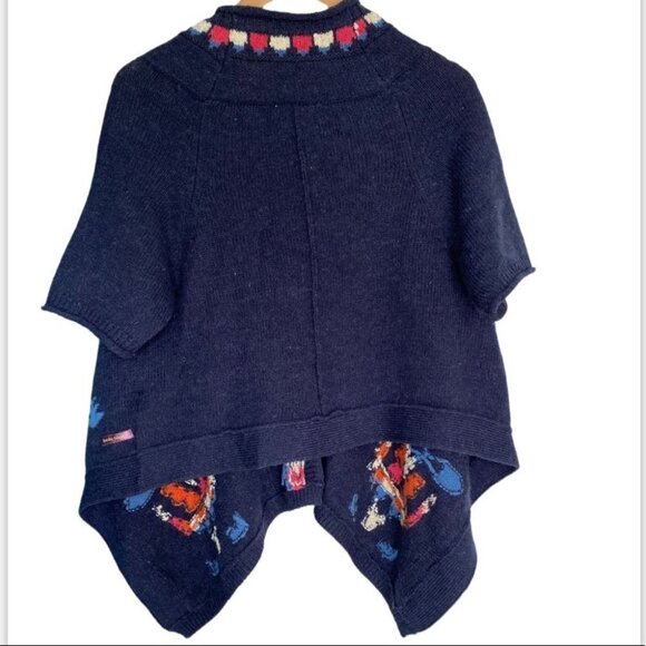 THURSDAY Island Aztec Design Sweater Shawl Cape Style Women’s Size Medium - Picture 2 of 8